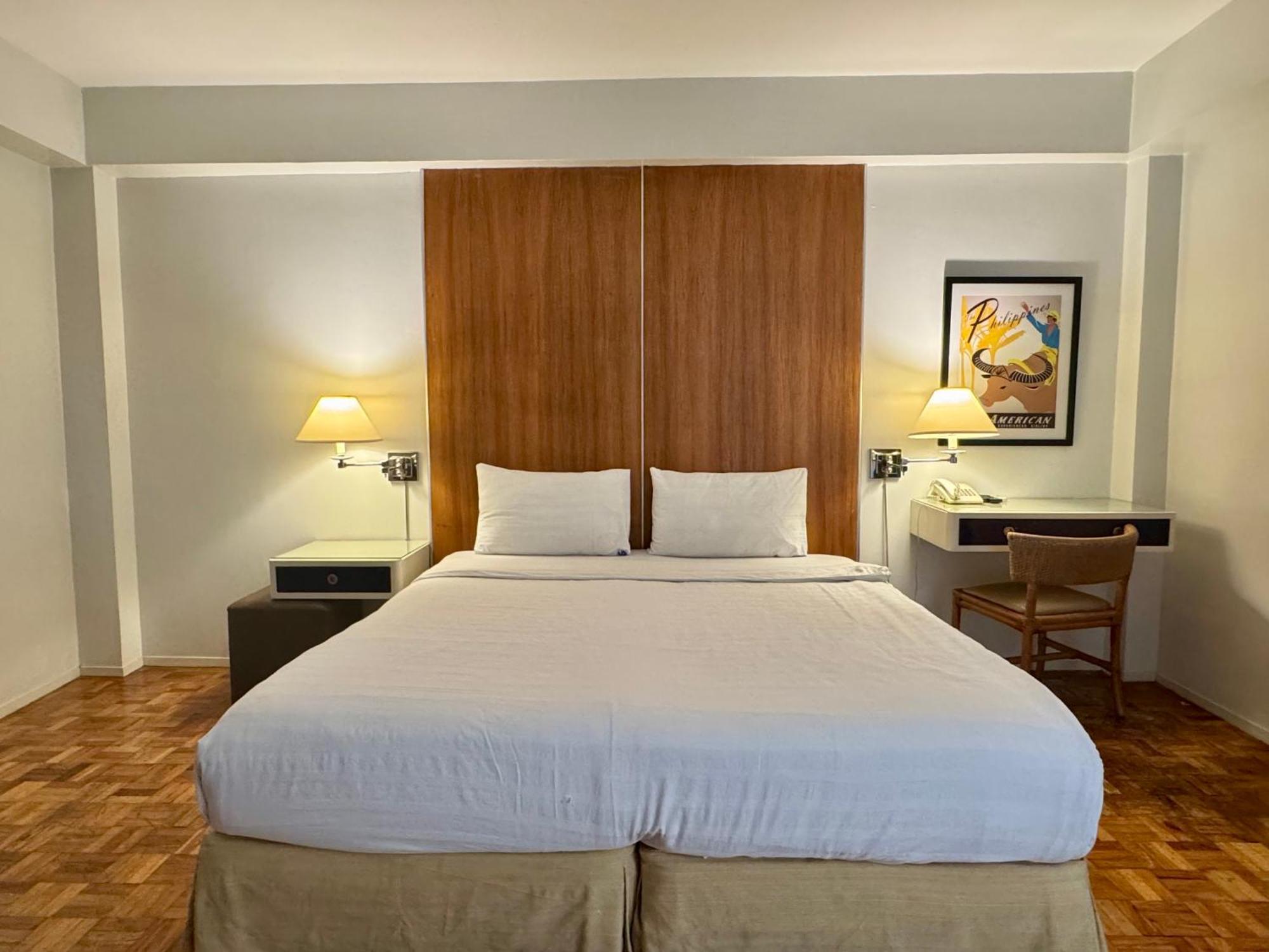 The Clipper House, Poblacion Makati Manila Bilik gambar