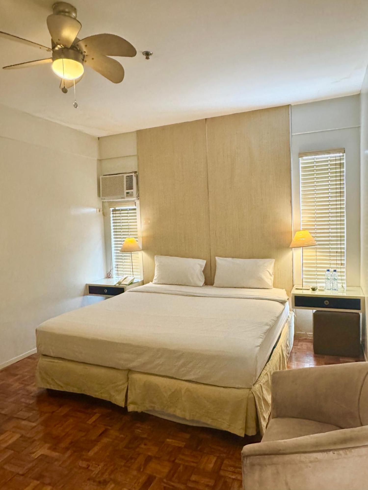 The Clipper House, Poblacion Makati Manila Bilik gambar
