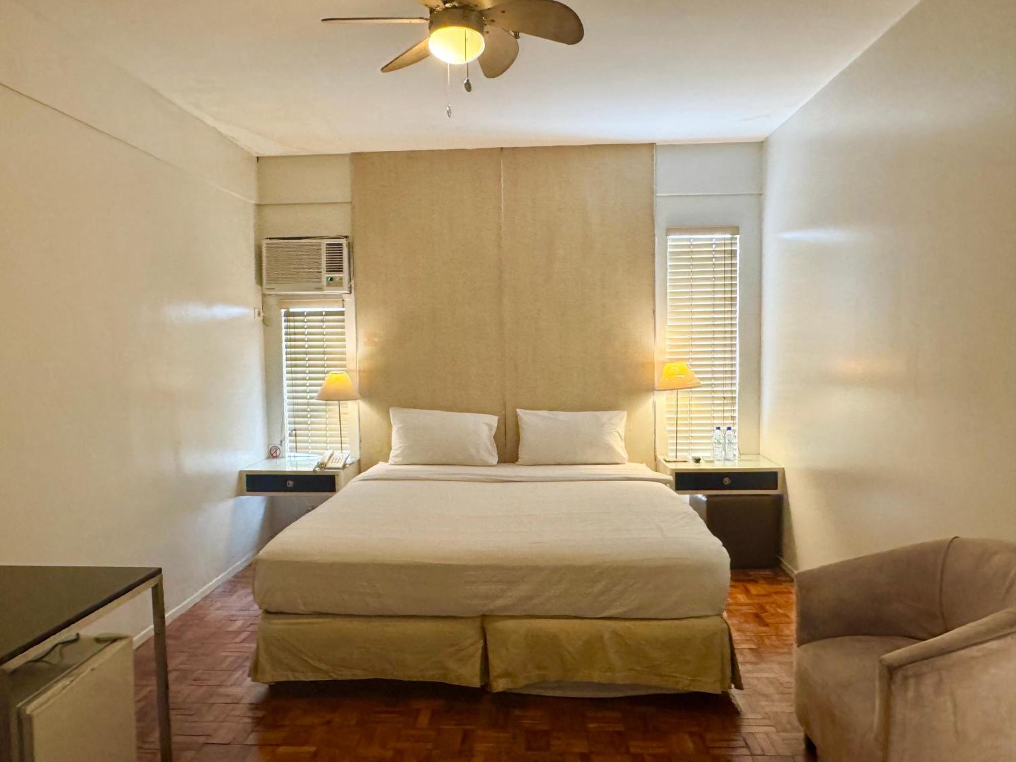 The Clipper House, Poblacion Makati Manila Bilik gambar