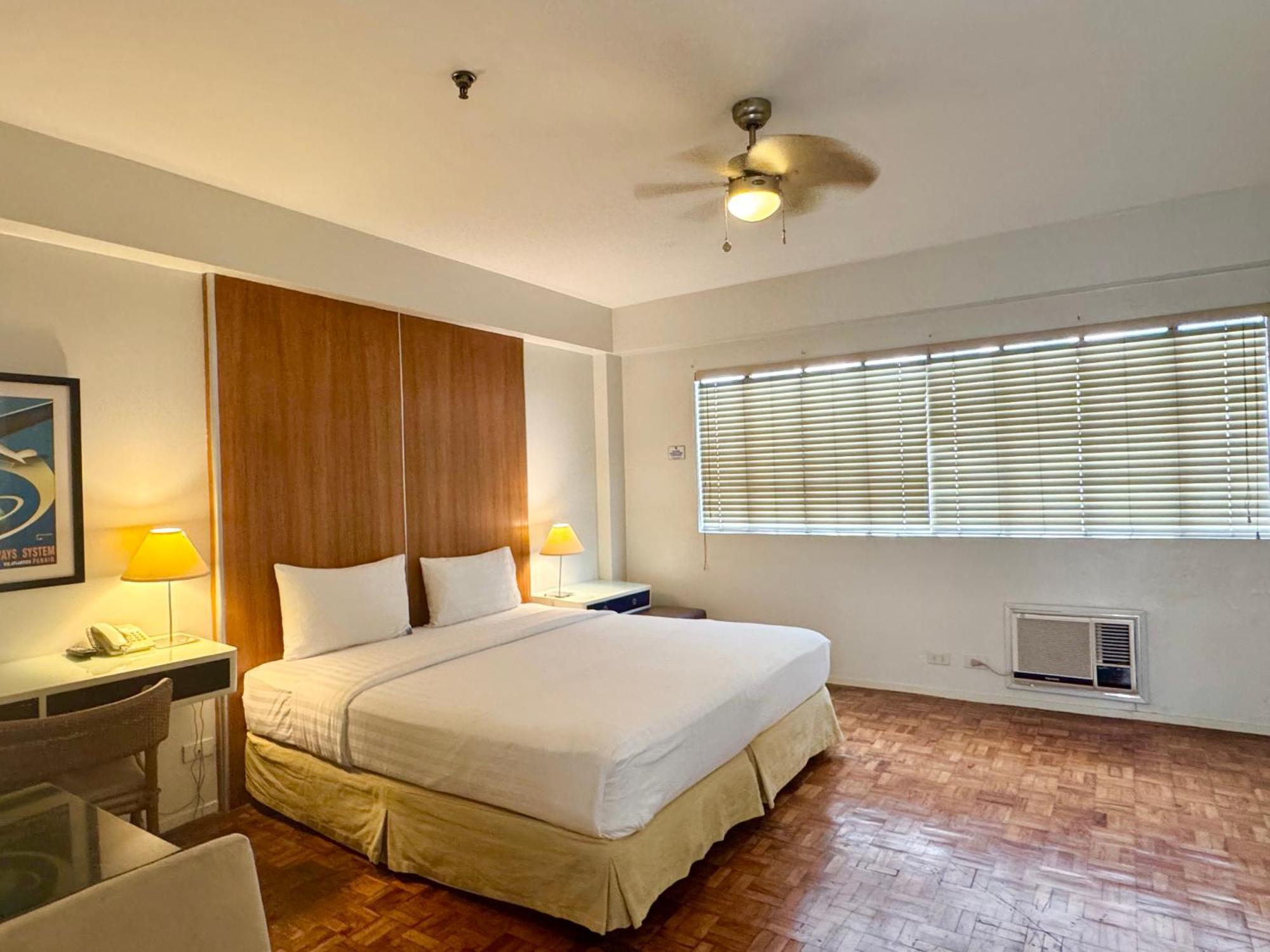 The Clipper House, Poblacion Makati Manila Bilik gambar